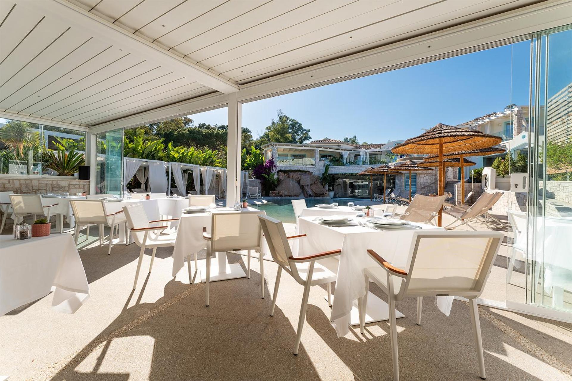 Oasi Blu Sardinia Hotel 5*